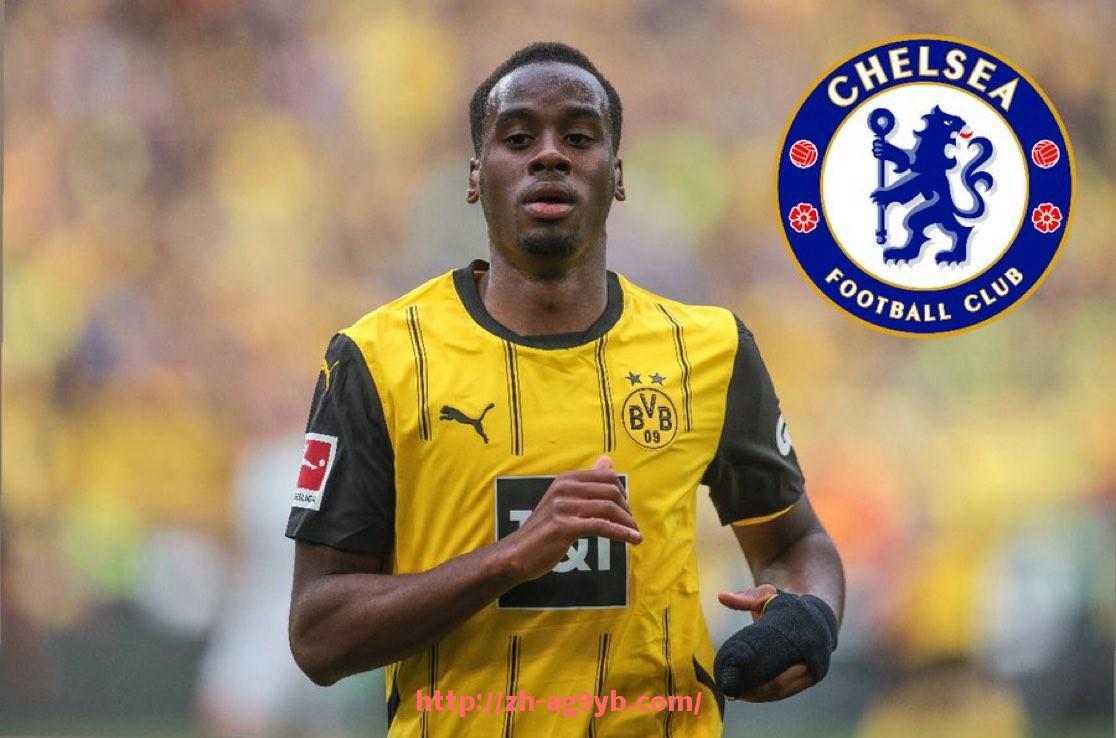 ag9游会-英超赛场上球员亲吻庆祝动作的文化背景